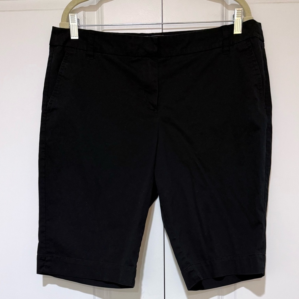 New York & Company Black Chino Women's Bermuda Shorts